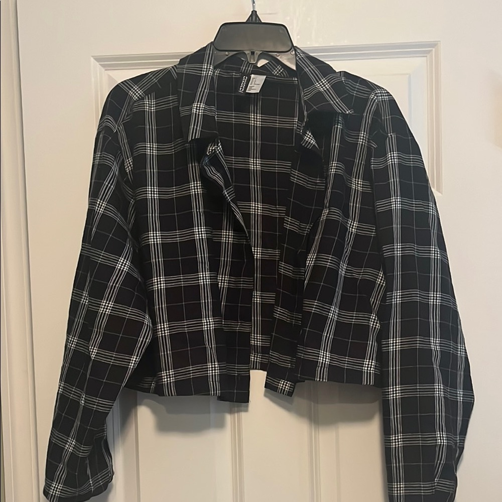 H&M Black and White Plaid Button down